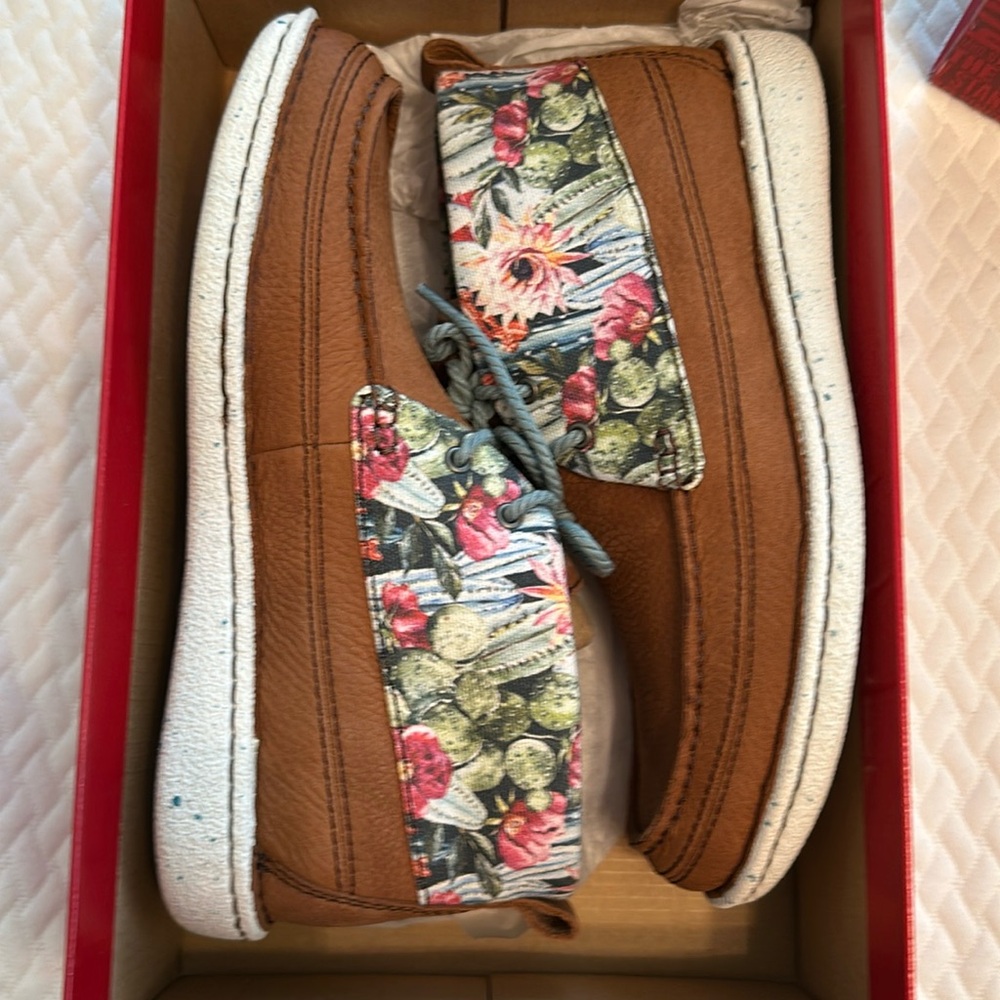 Justin Moc Toe Boots Cactus 7.5